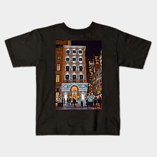 USA. New York. Manhattan. 5th Avenue Welcomes Christmas. Kids T-Shirt